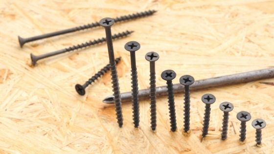 Picture of screws